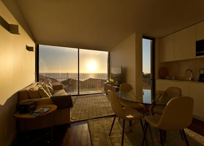 Boutique Rentals- Bliss By The Sea Apt- Ocean Views In Foz Lägenhet *