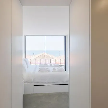 Boutique Rentals- Bliss By The Sea Apt- Ocean Views In Foz