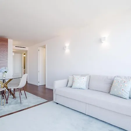 Boutique Rentals- Bliss By The Sea Apt- Ocean Views In Foz * Porto