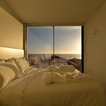 Boutique Rentals- Bliss By The Sea Apt- Ocean Views In Foz *