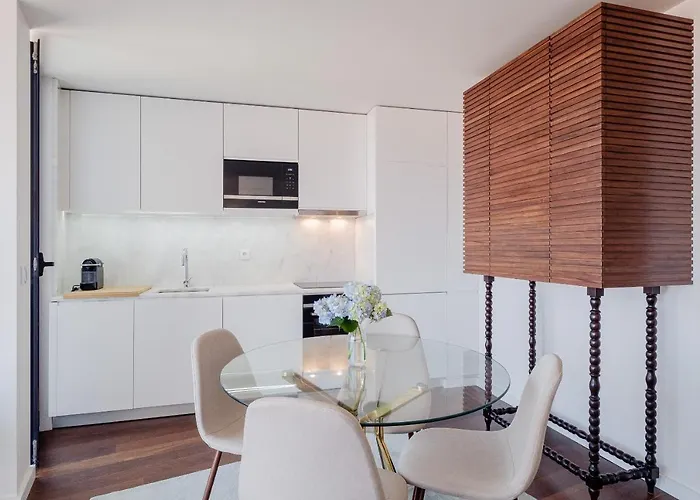 Boutique Rentals- Bliss By The Sea Apt- Ocean Views In Foz דירה *