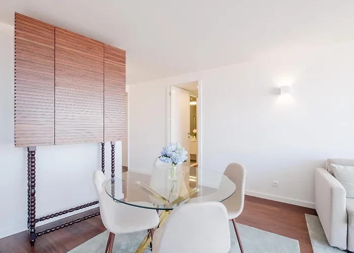 Boutique Rentals- Bliss By The Sea Apt- Ocean Views In Foz * Porto